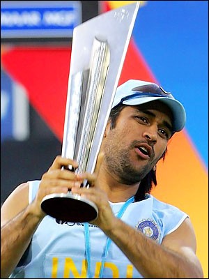 MS Dhoni with Twenty20 World Cup 2007 Trophy
