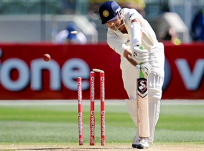 The Great Indian Wall - Rahul Dravid Clean Bold by Ben Hilfenhaus at the Day 3