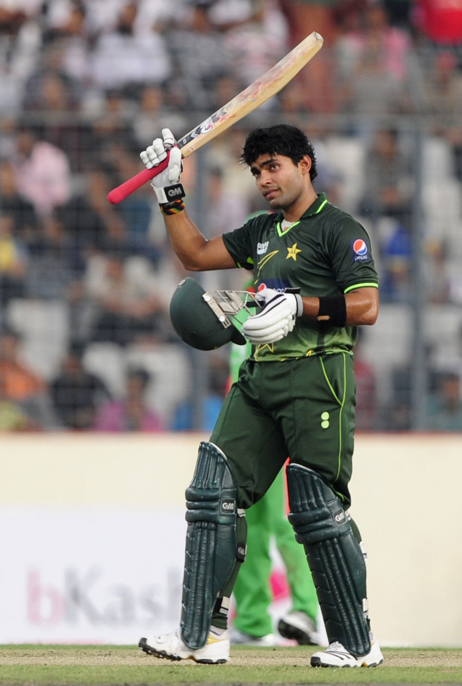 Pakistan sets a difficult target of 263 runs