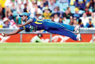Sri Lanka cornered Australia