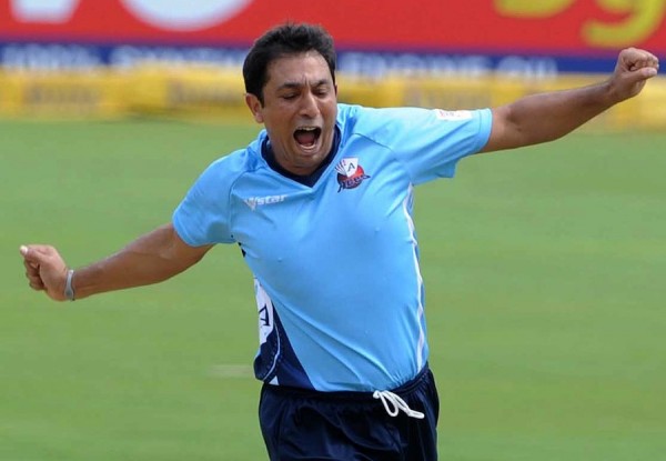 Azhar Mahmood wrecked Hampshire as Auckland won
