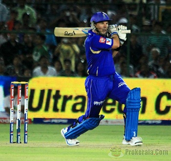 Brave Brad Hodge led Rajasthan Royals to the qualifier